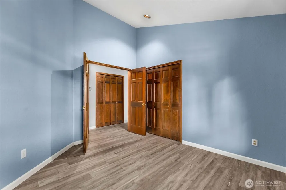 3902 Larchmont Avenue NE Tacoma, WA 98422