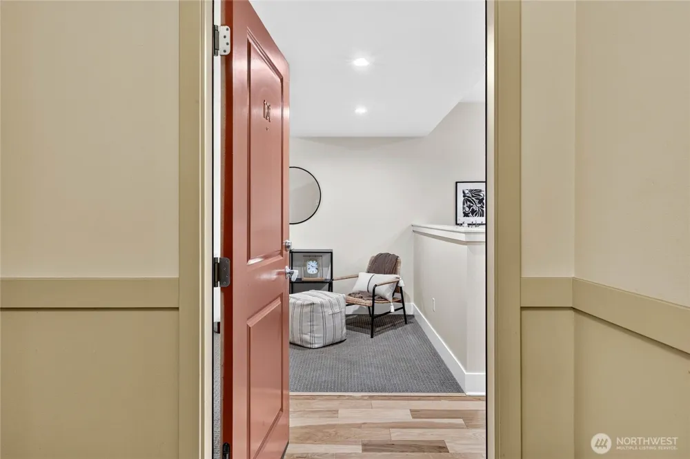 1820 24th Avenue #101 Seattle, WA 98122