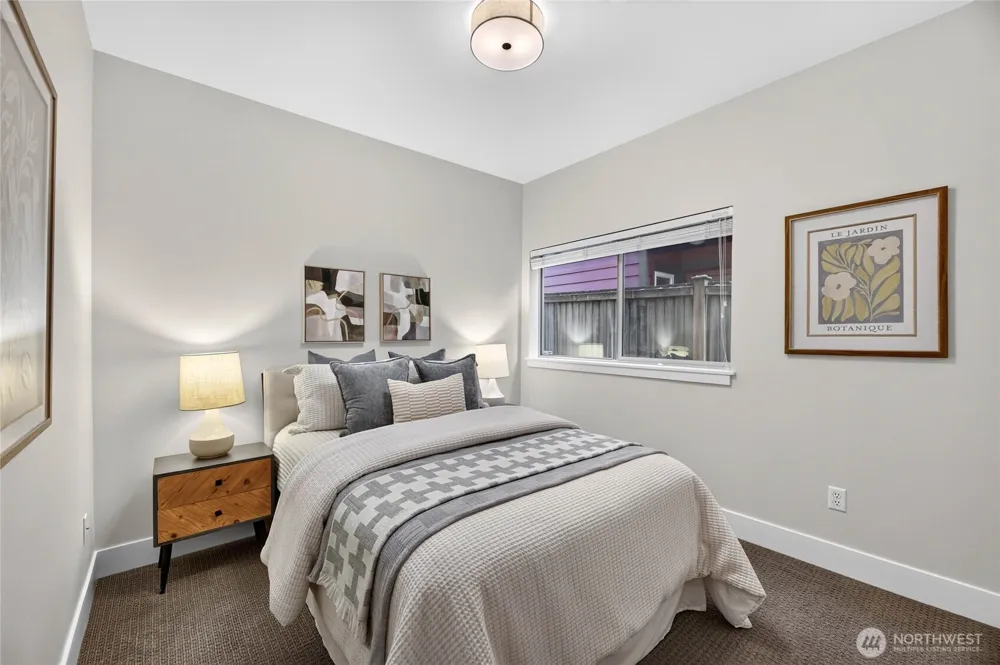 1820 24th Avenue #101 Seattle, WA 98122