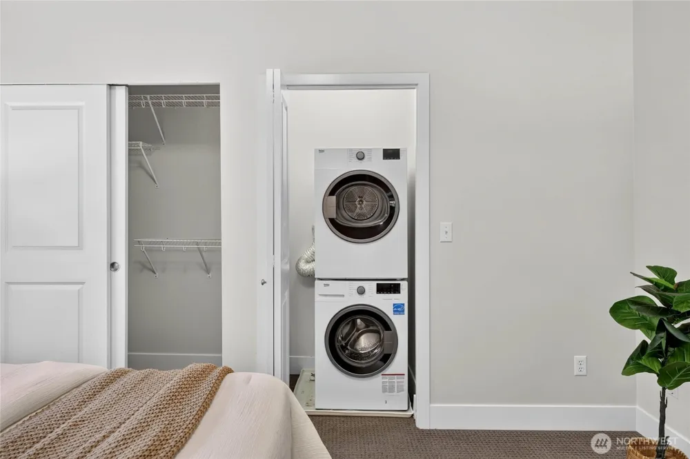 1820 24th Avenue #101 Seattle, WA 98122