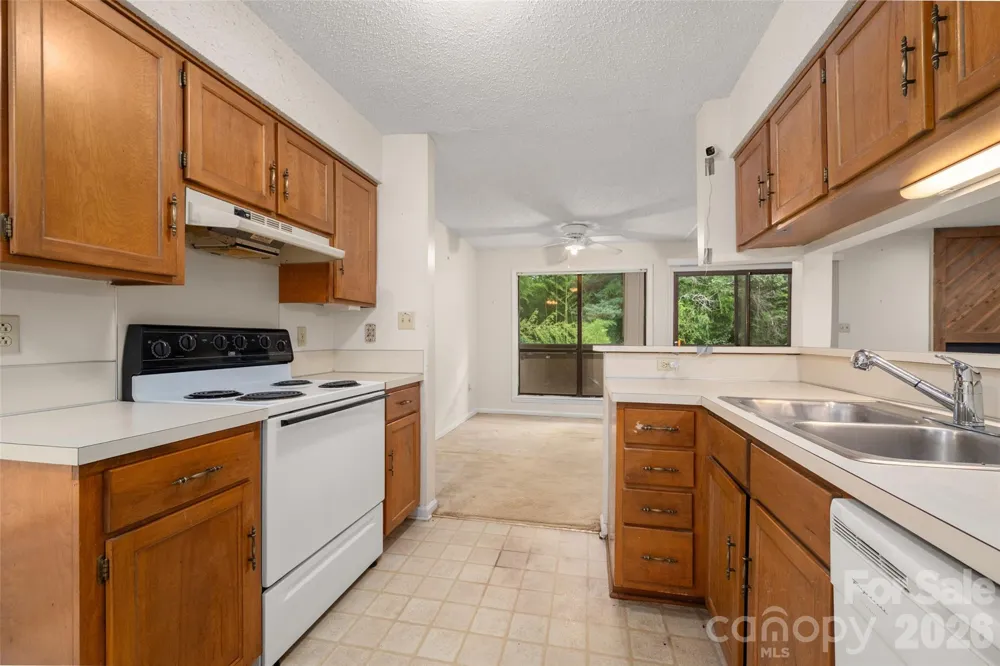 7203 Winery Lane Charlotte, NC 28227