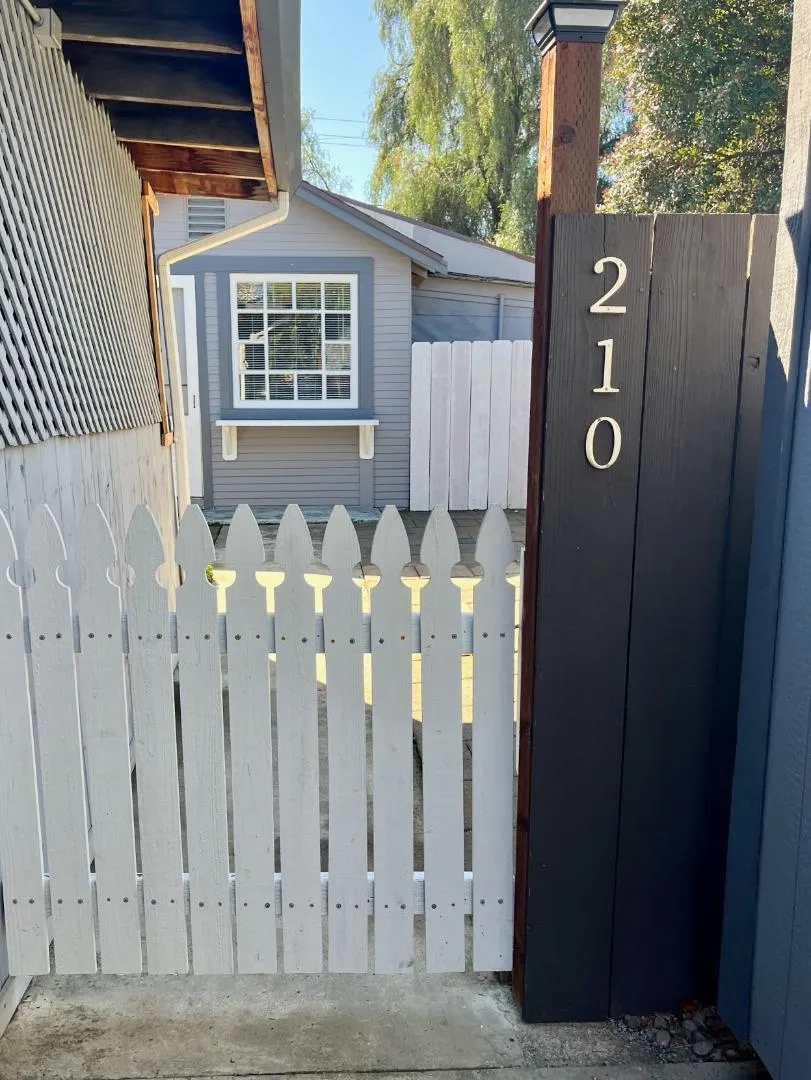 212 E Rincon Avenue Campbell, CA 95008