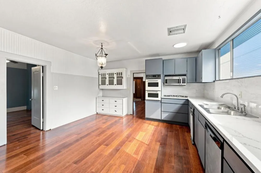 212 E Rincon Avenue Campbell, CA 95008