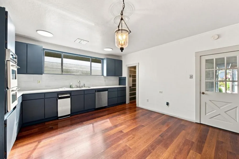 212 E Rincon Avenue Campbell, CA 95008