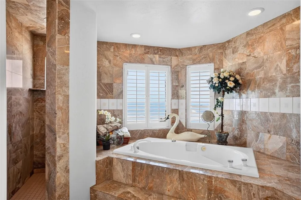900 Pacific Cayucos, CA 93430