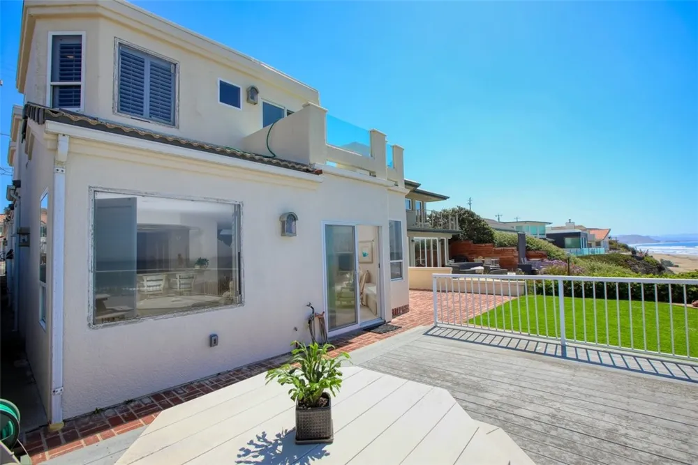900 Pacific Cayucos, CA 93430