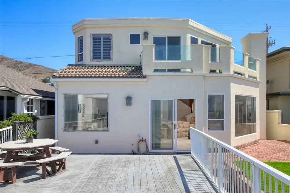 900 Pacific Cayucos, CA 93430