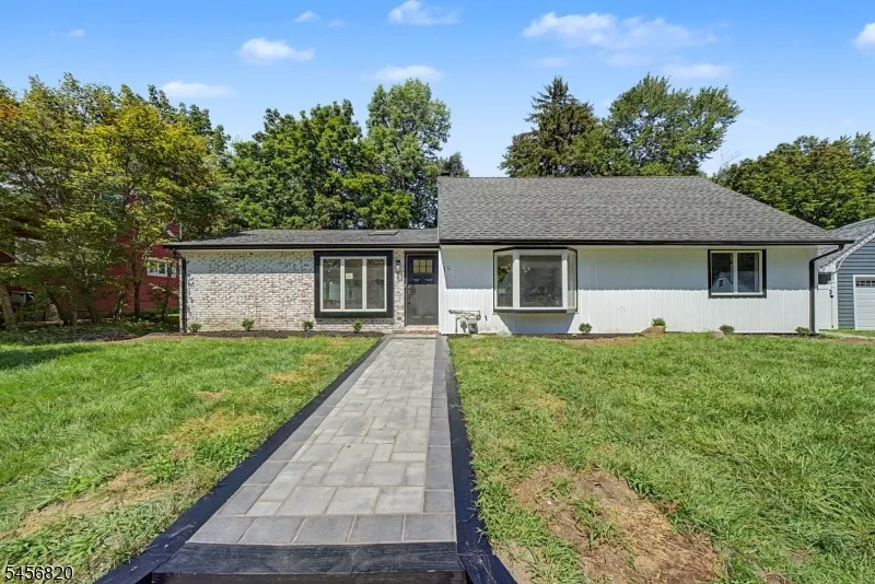 19 Ferndale Rd Wayne, NJ 07470