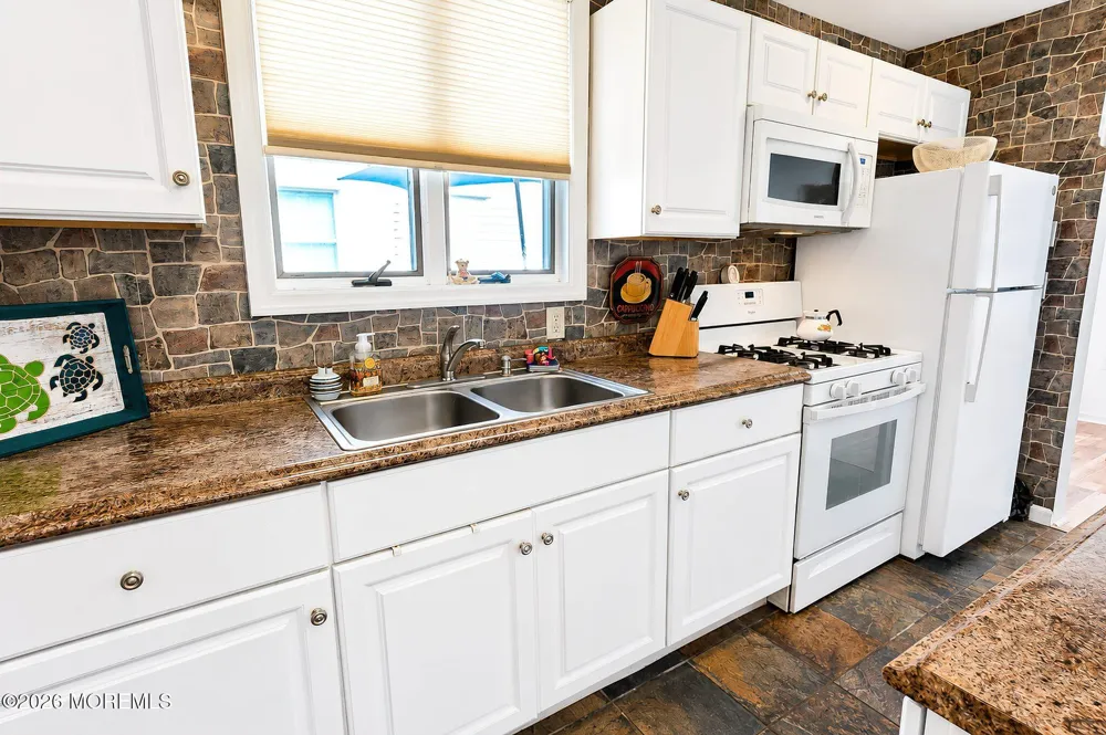 15 Brooklyn Avenue #2 Lavallette, NJ 08735