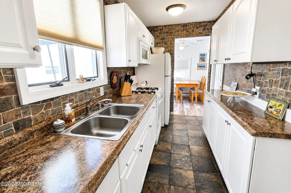 15 Brooklyn Avenue #2 Lavallette, NJ 08735