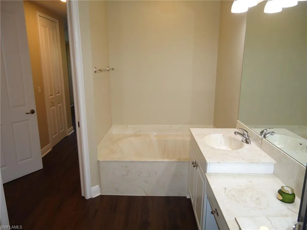 15940 Prentiss Pointe Circle #101 Fort Myers, FL 33908