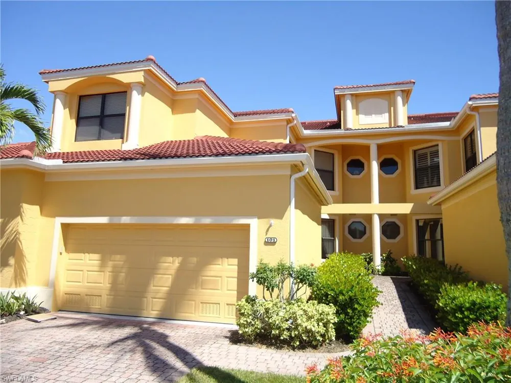 15940 Prentiss Pointe Circle #101 Fort Myers, FL 33908