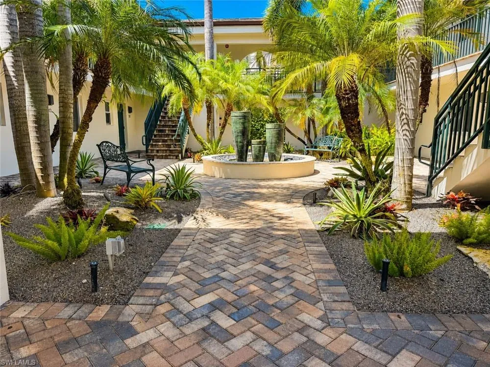 960 7th Street S #103 Naples, FL 34102