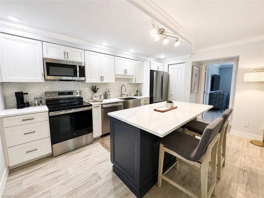 960 7th Street S #103 Naples, FL 34102