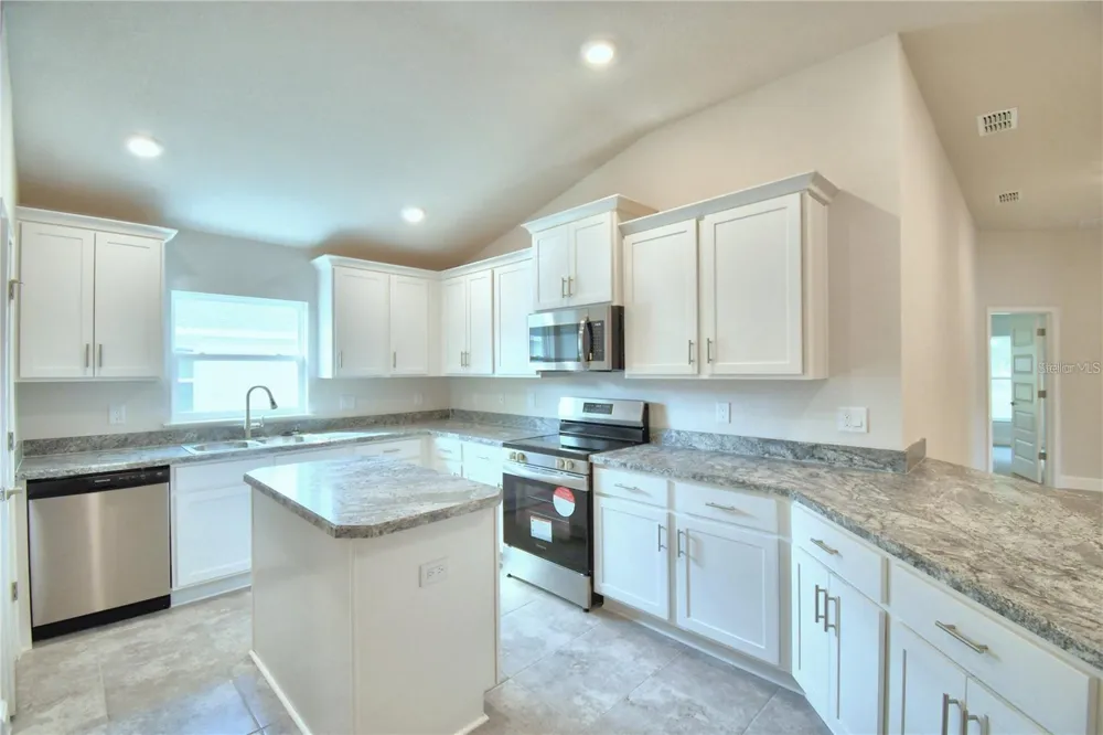 3644 LINDBERGH STREET Lakeland, FL 33810