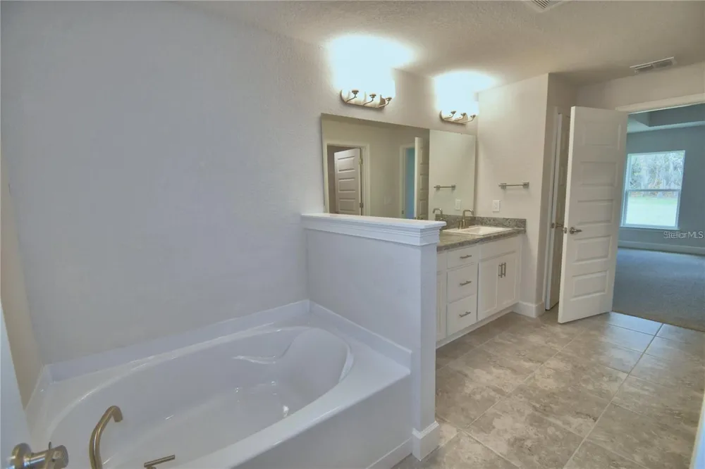 3644 LINDBERGH STREET Lakeland, FL 33810
