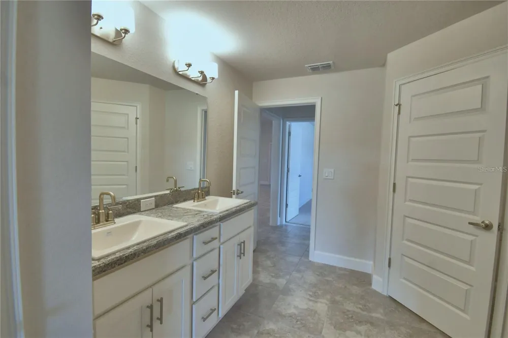 3644 LINDBERGH STREET Lakeland, FL 33810