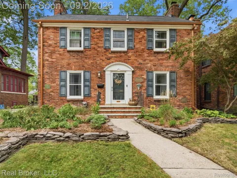 446 W Drayton Street