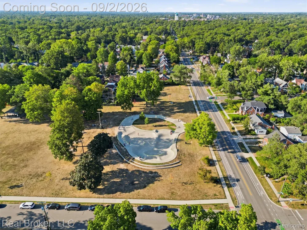 446 W Drayton Street Ferndale City, MI 48220