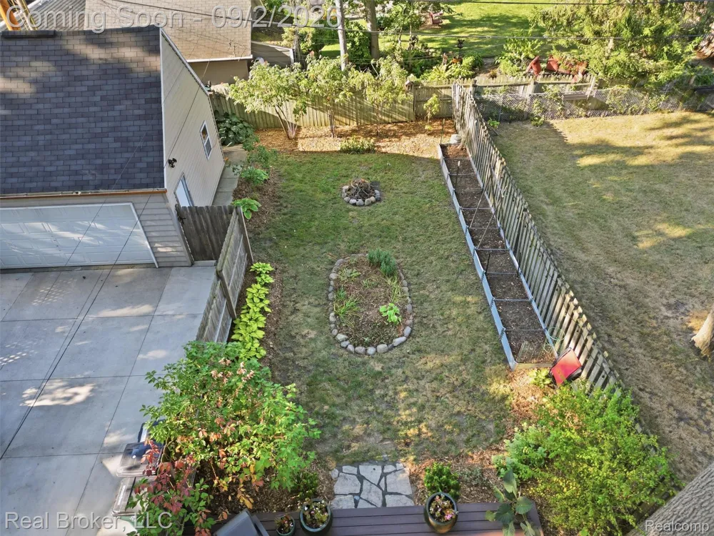 446 W Drayton Street Ferndale City, MI 48220