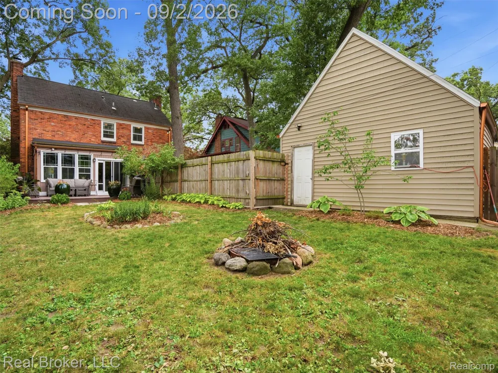 446 W Drayton Street Ferndale City, MI 48220