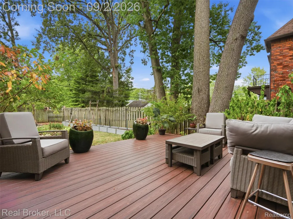 446 W Drayton Street Ferndale City, MI 48220