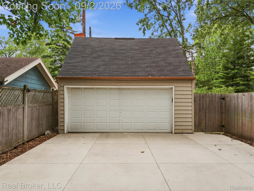 446 W Drayton Street Ferndale City, MI 48220