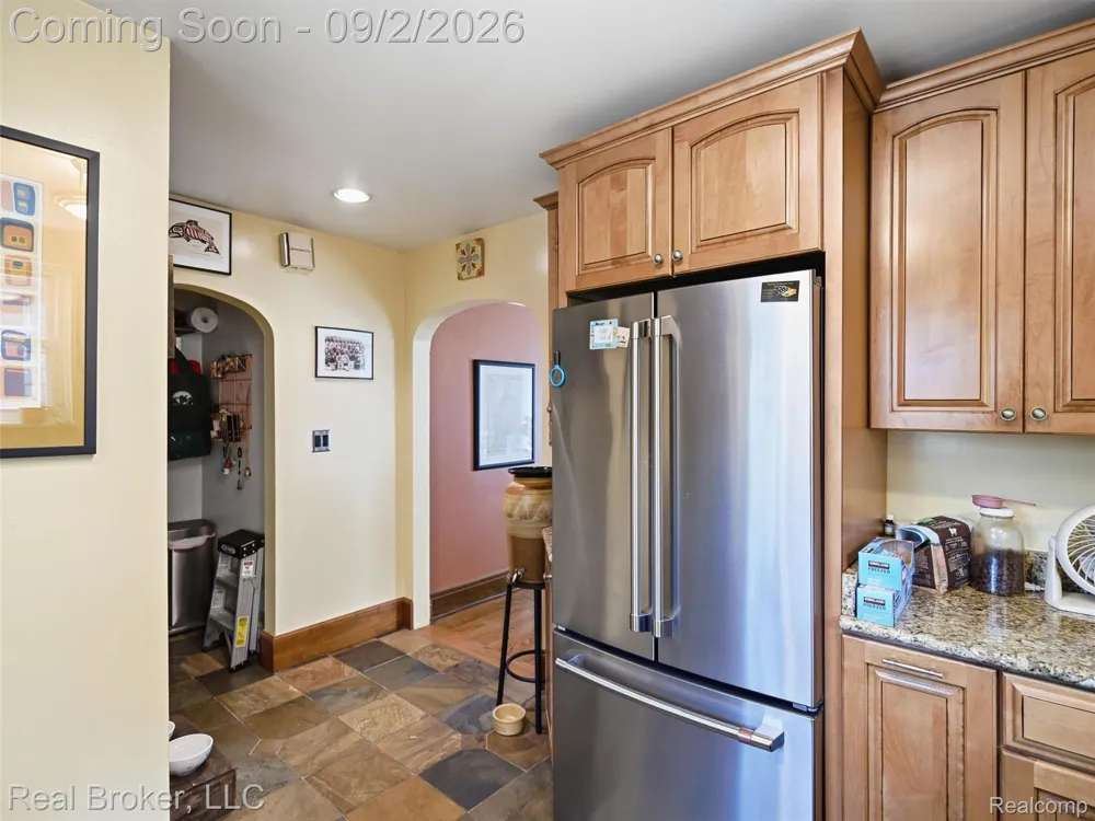 446 W Drayton Street Ferndale City, MI 48220