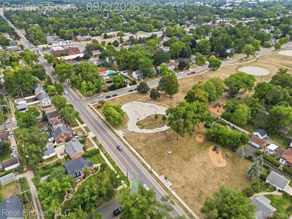 446 W Drayton Street Ferndale City, MI 48220