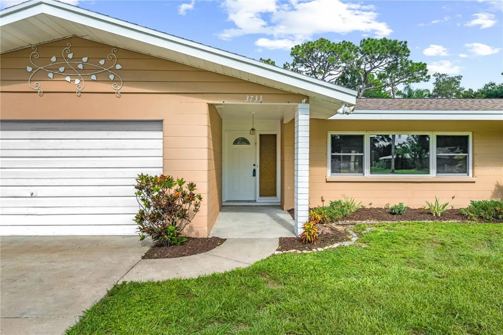 3733 MALEC CIRCLE Sarasota, FL 34233