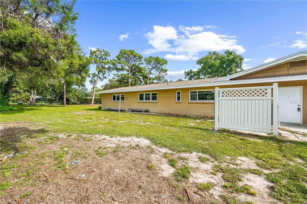 3733 MALEC CIRCLE Sarasota, FL 34233
