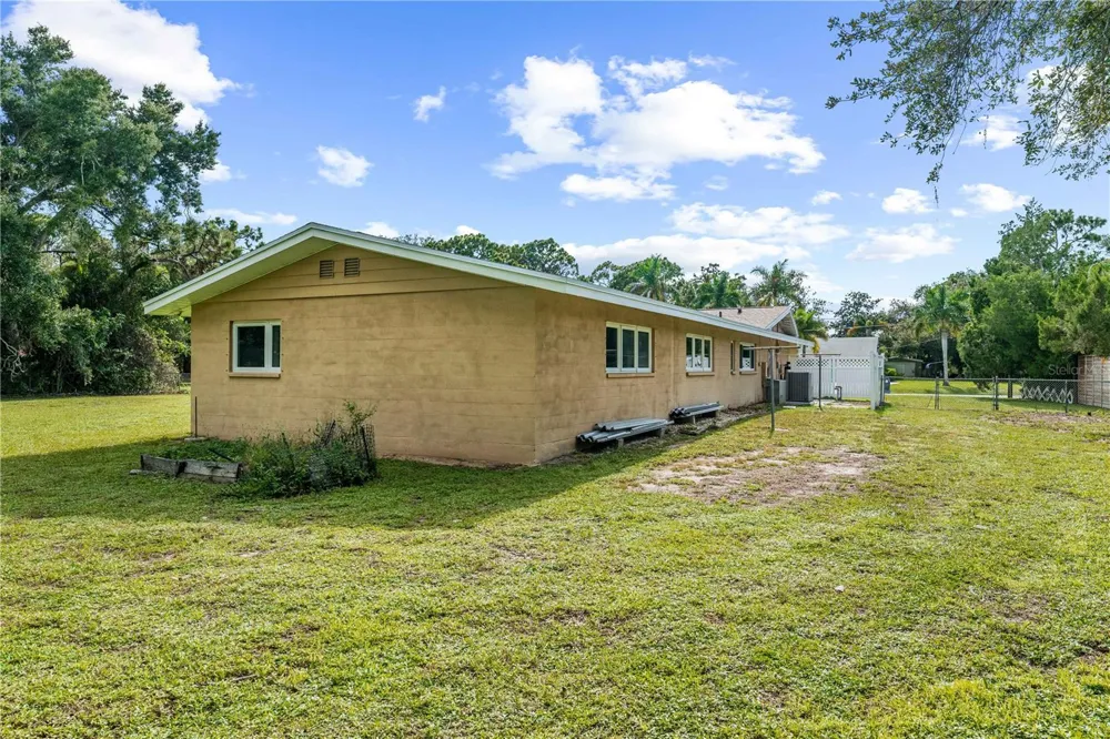 3733 MALEC CIRCLE Sarasota, FL 34233