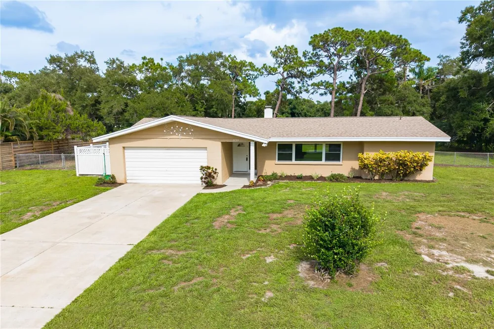 3733 MALEC CIRCLE Sarasota, FL 34233