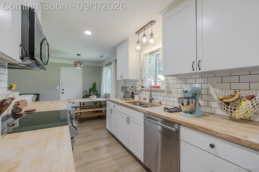 4600 Independence Drive Independence Charter Township, MI 48346