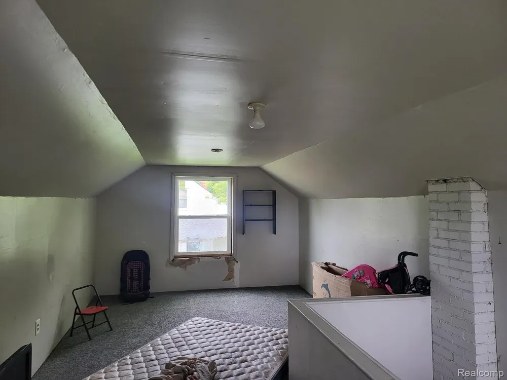 629 Spencer Street Flint City, MI 48505