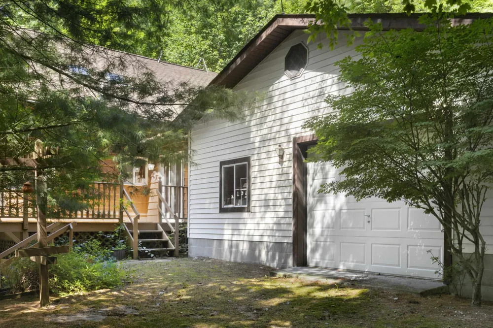1518 Birch Blaine Township, MI 49635