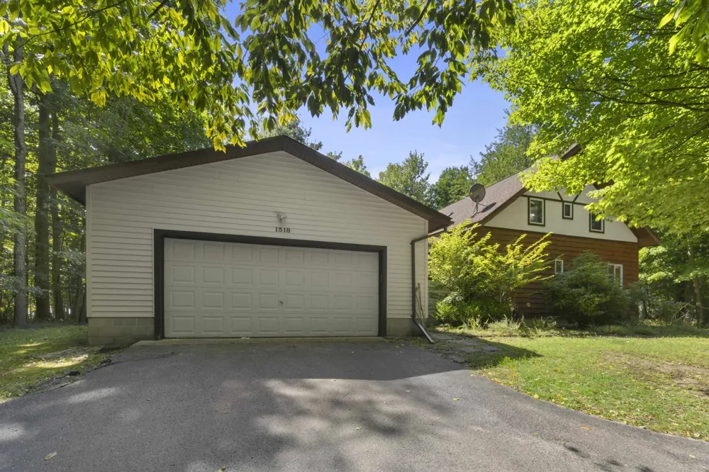 1518 Birch Blaine Township, MI 49635