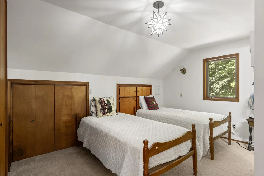 1518 Birch Blaine Township, MI 49635