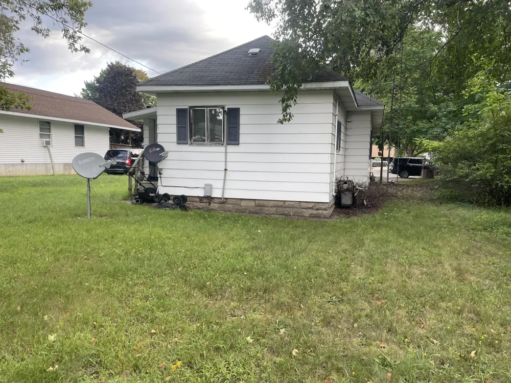 217 S Apple Avenue Hart City, MI 49420