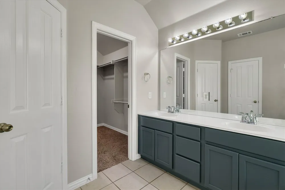 221 Bear Trail Waxahachie, TX 75167