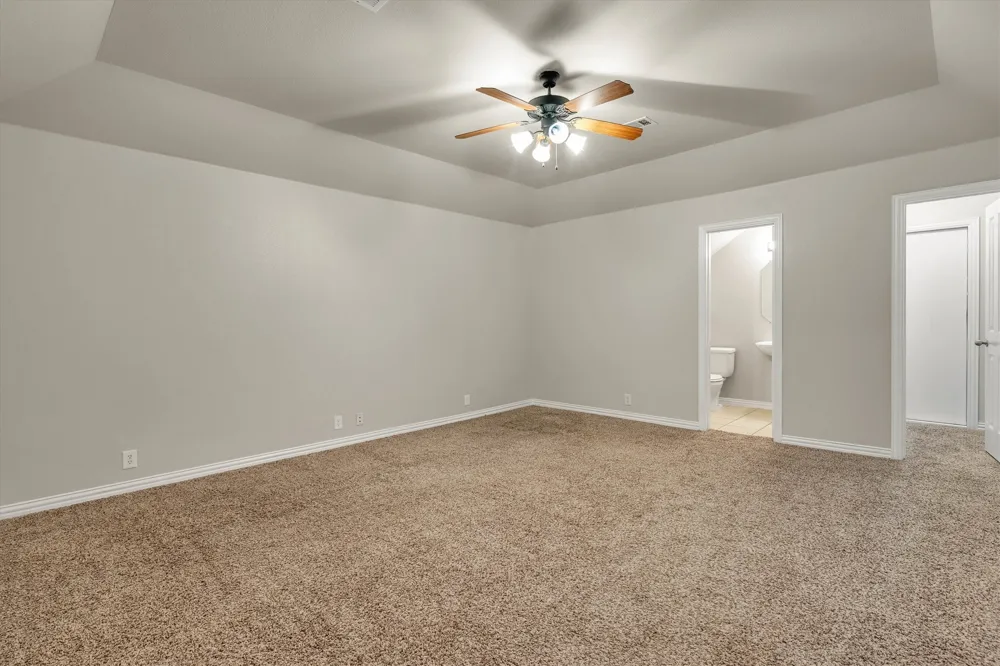 221 Bear Trail Waxahachie, TX 75167