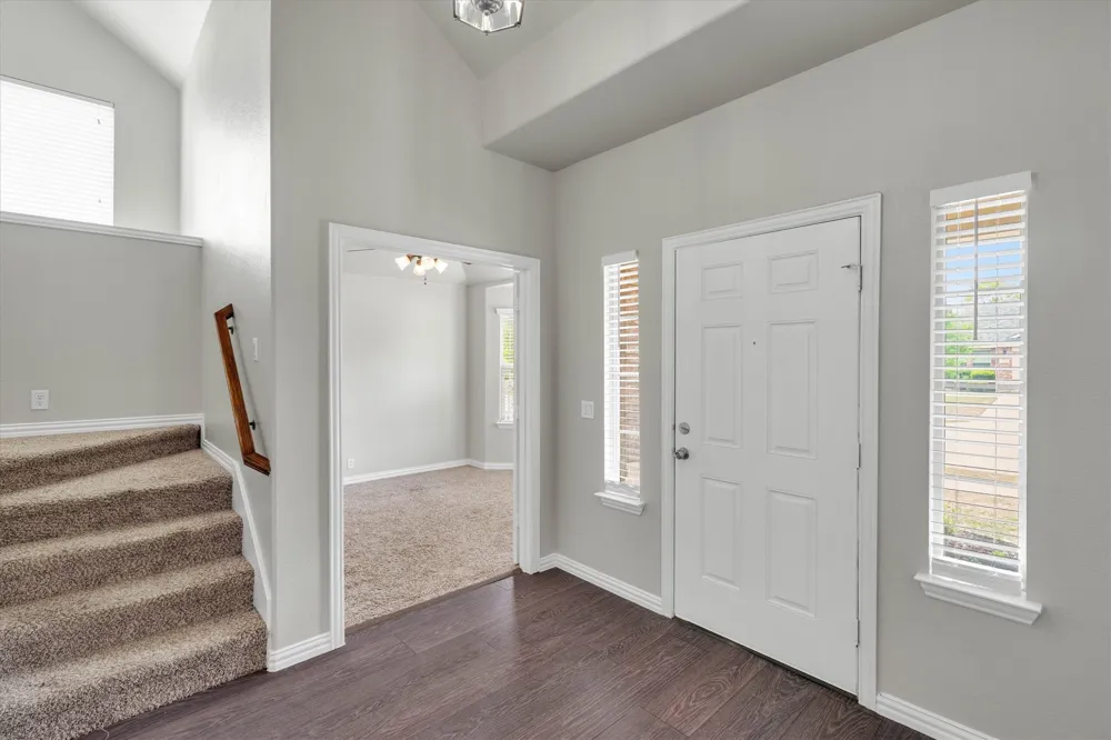 221 Bear Trail Waxahachie, TX 75167