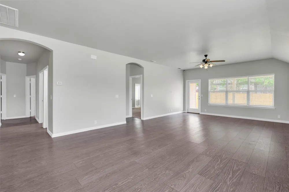 221 Bear Trail Waxahachie, TX 75167
