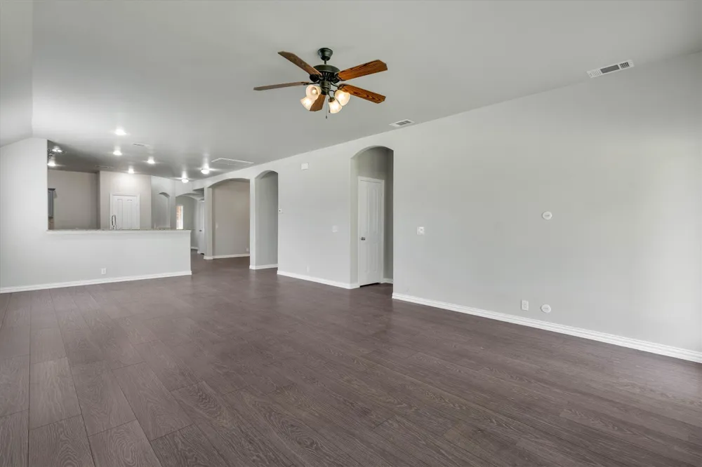 221 Bear Trail Waxahachie, TX 75167