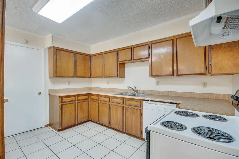 3809 Wood Sorrel Drive Dickinson, TX 77539