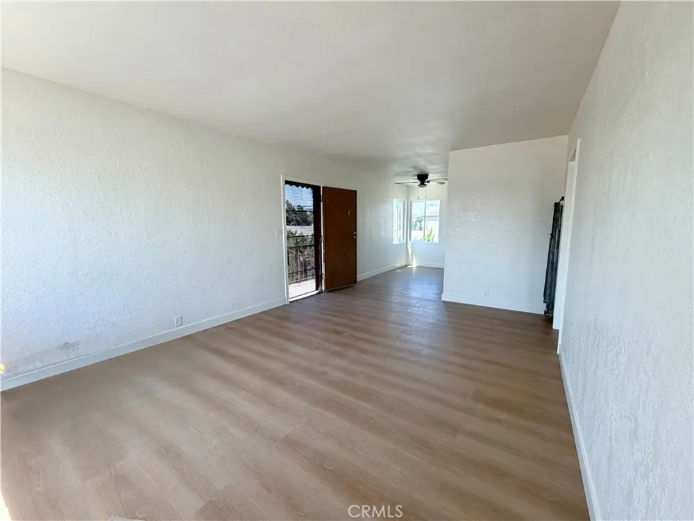 1426 W 83rd Los Angeles, CA 90047
