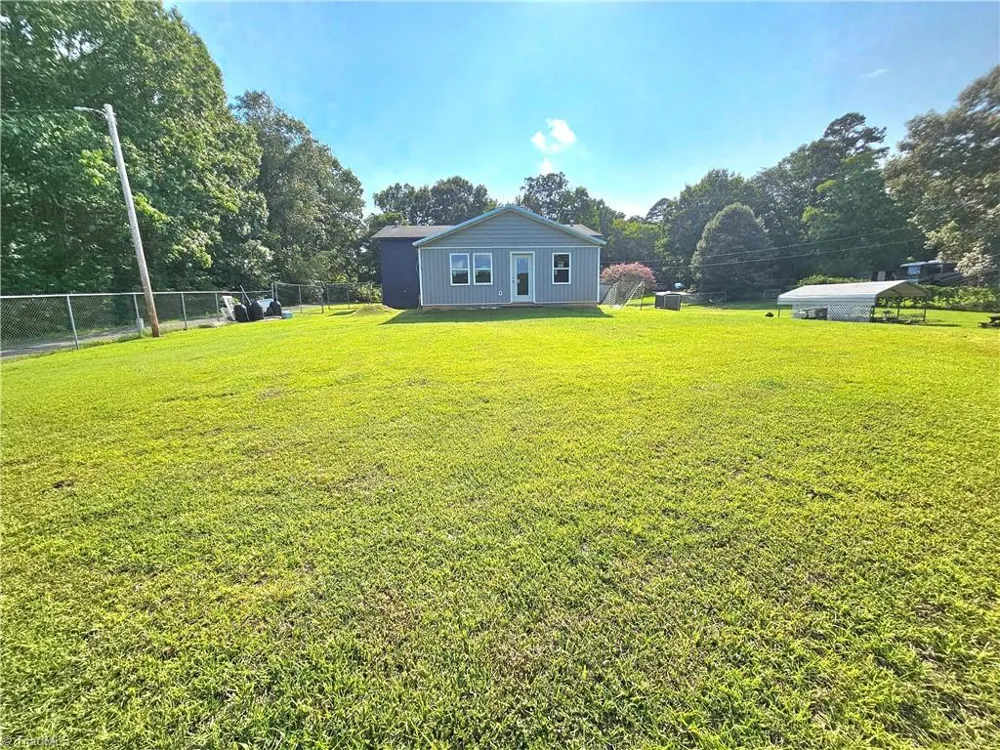 225 8th Avenue New London, NC 28127