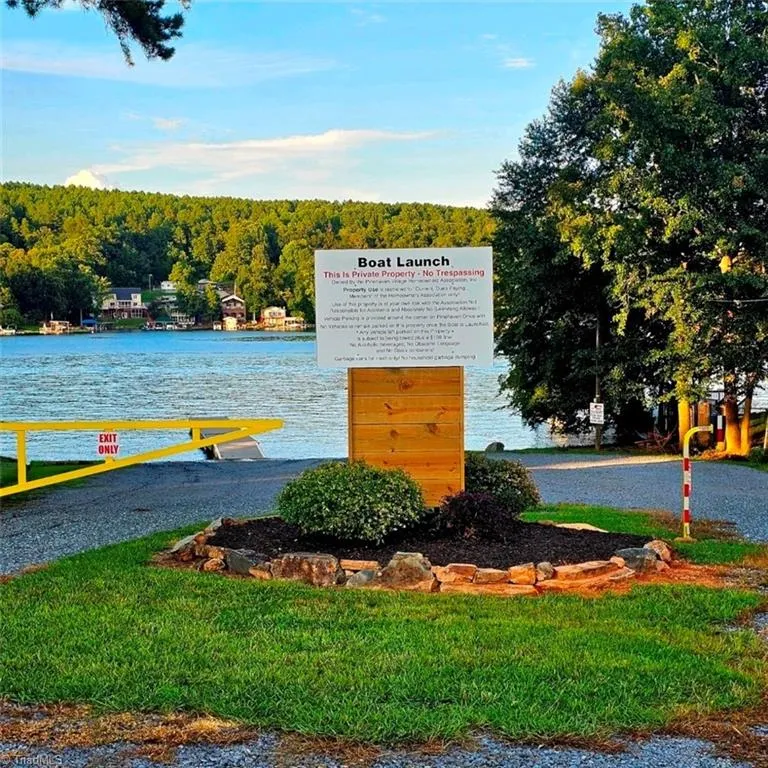 225 8th Avenue New London, NC 28127