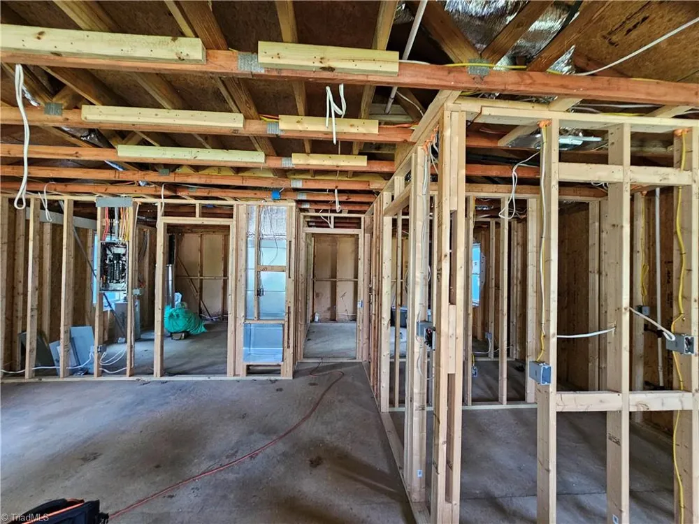 225 8th Avenue New London, NC 28127
