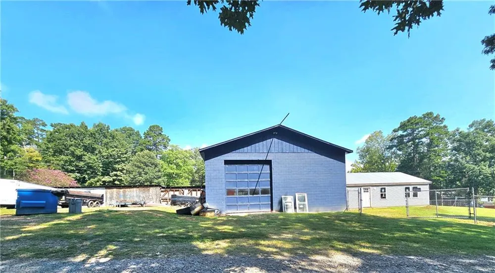 225 8th Avenue New London, NC 28127